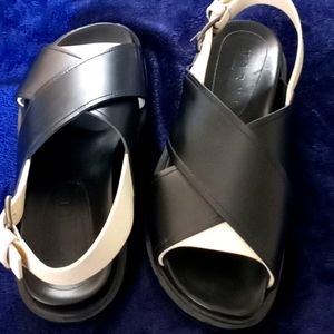 Super comfortable Sandals, hardly worn